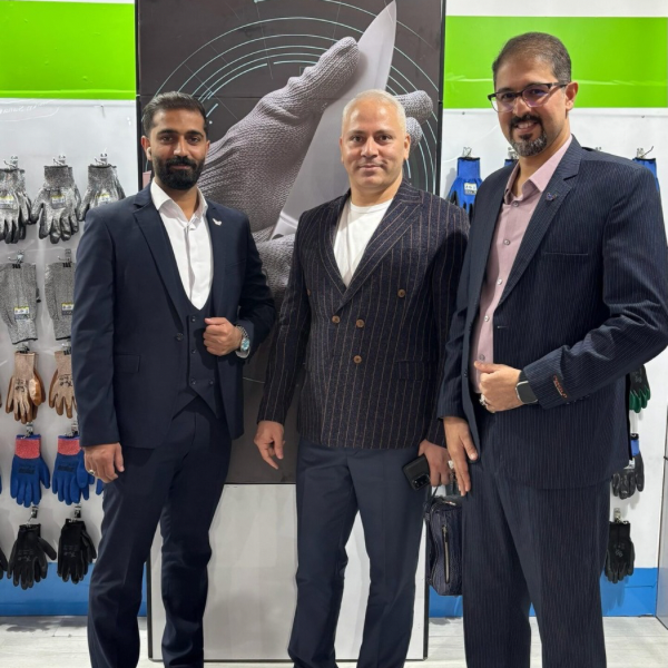 نمابشگاه دستکش پایاپوشش اسپادانا